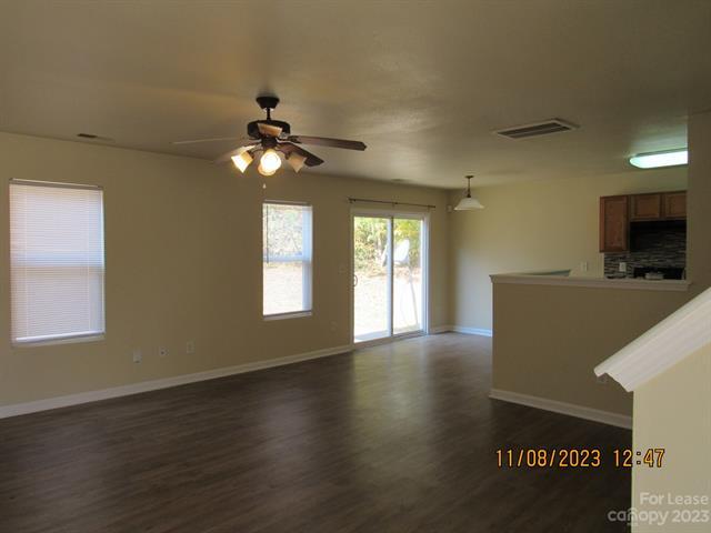 Foto del edificio - 6831 Sunman Rd