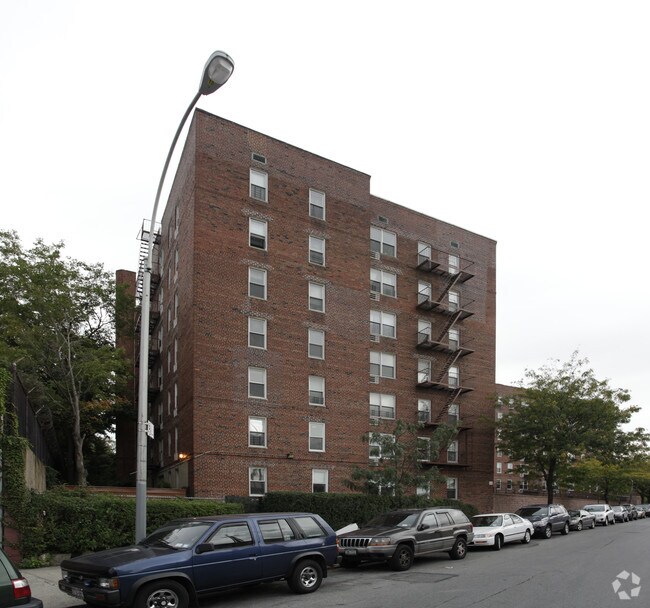 Foto del edificio - 46-01 39th Ave