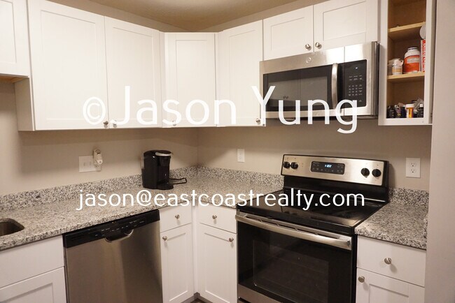 Foto del edificio - 404 Langley Rd