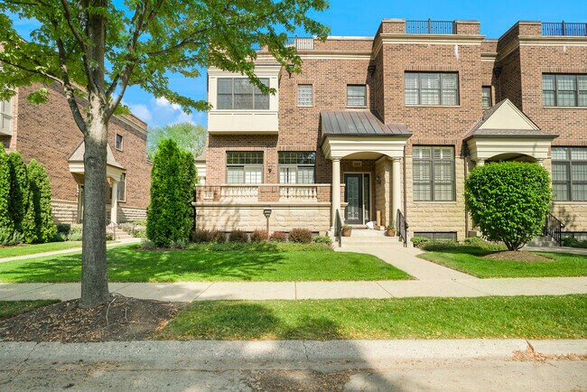 Building Photo - 185 N Hickory Ave