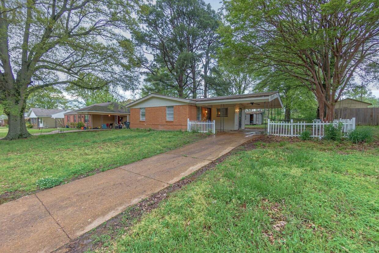 1640 Colonial Hills Dr, Southaven, MS 38671 House Rental in Southaven