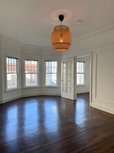 Building Photo - 1075 Washington St