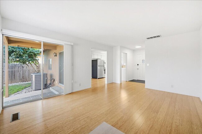 Foto del edificio - 3817 Breuner Ave