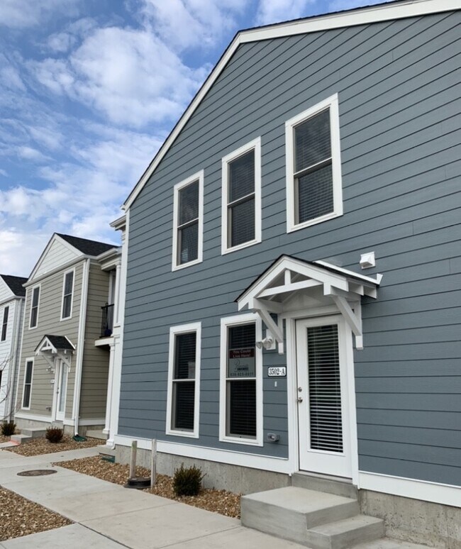 Promenade at New Town Apartments 3301 Domain St Saint Charles, MO