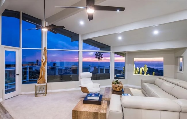 Photo - 2 Camel Point Dr House