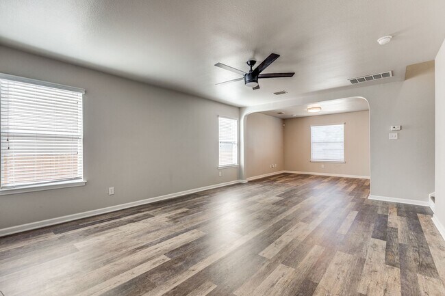 Foto del edificio - 3 Bedroom/2.5 Bath Solana Ridge Subdivision