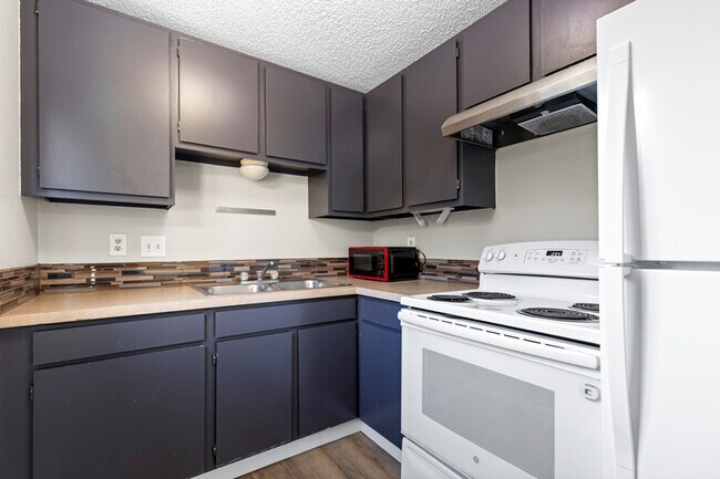 Building Photo - 7942 SE Clackamas St