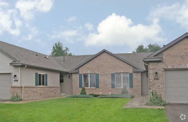 Edificio - Royal Vista Apartments and Townhomes