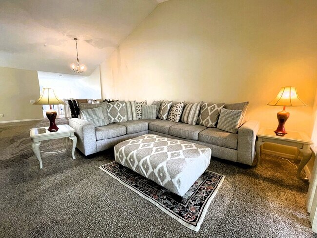 Foto del edificio - 2950 Cottage Grove Ct