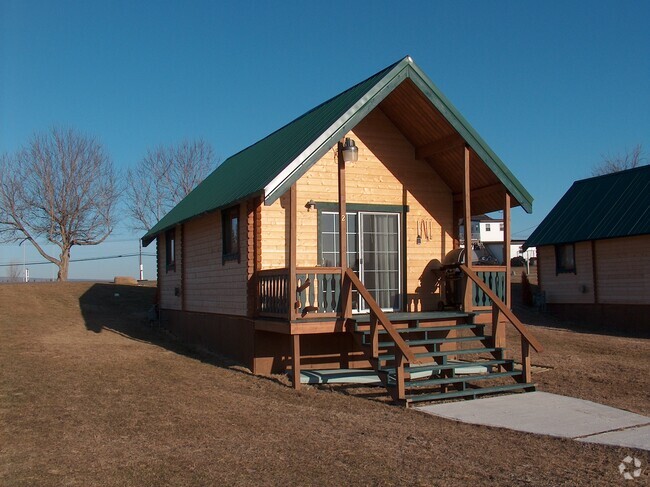 Building Photo - 6 Cabin Way