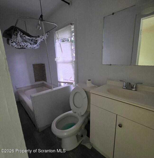 Foto del edificio - 1024 S Webster Ave