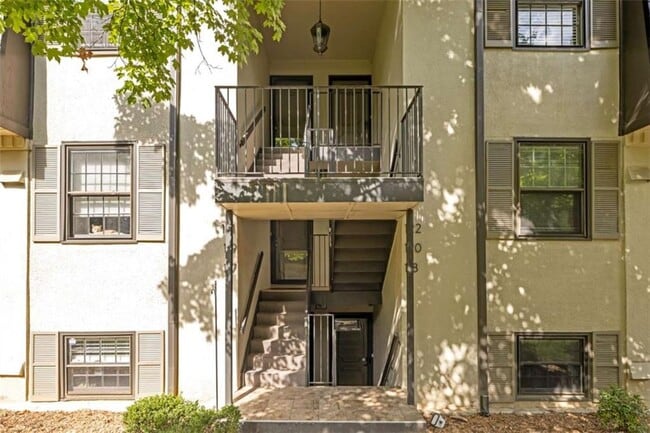 Foto del edificio - 118 Lablanc Way NW