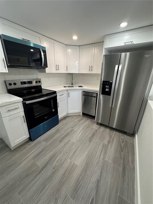 Foto del edificio - 7705 SW 86th St