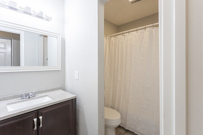 Foto del edificio - 9438 Brushy Point St