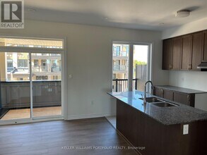 Building Photo - 8 Thornbird cres