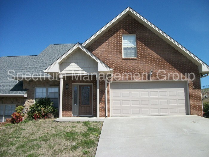 Primary Photo - 560 Kensington Dr