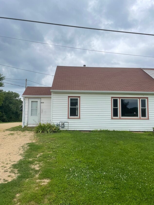 Front of building - 1209 Badger Rd