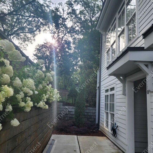 Foto del edificio - 1250 Oxley Ln NW