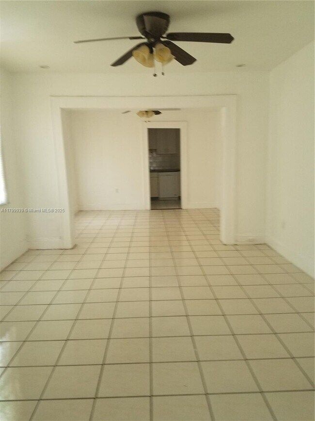 Foto del edificio - 559 NW 44th St