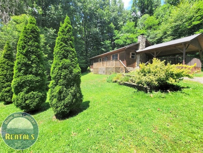 3/2 One-Level Living Cabin in A Serene Setting! - 3/2 One-Level Living Cabin in A Serene Setting! House
