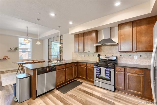 Foto del edificio - 1488 Madison St