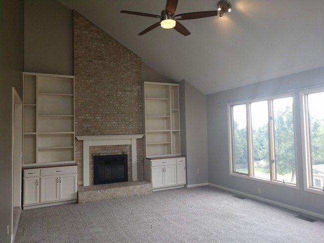 Building Photo - Renovated 4BR 3BA Home in Ross