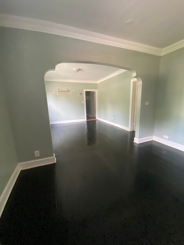 Foto principal - 12001 S Lafayette Ave