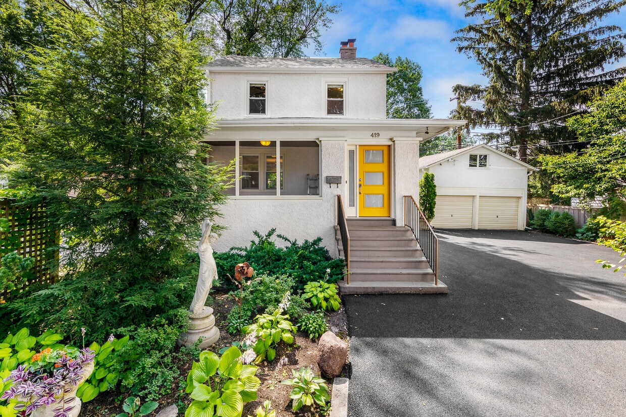 Primary Photo - 419 N Oak Park Ave
