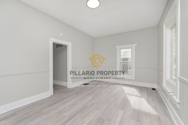 Building Photo - Charming Renovated Home with Modern Upgrades and Vintage Character!