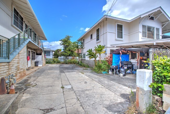 Foto del edificio - 909 Lukepane Ave