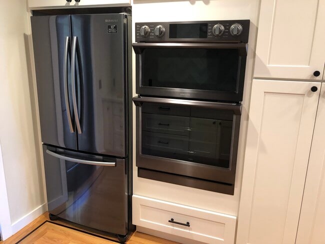 New kitchen appliances - 3714 E 12th St