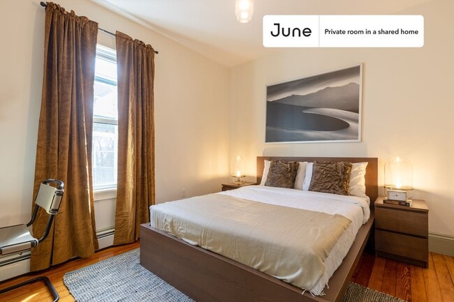 Foto del edificio - Room in Shared 4 bed/1 bath home