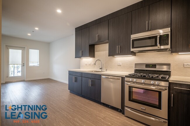 Building Photo - 11407 Chandler Blvd