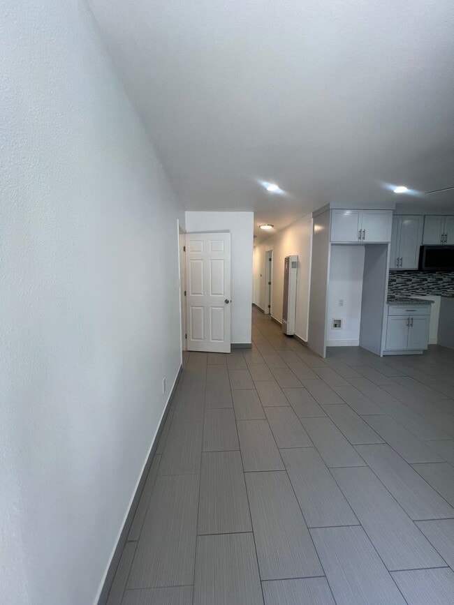 Foto del edificio - 8677 Dearborn Ave