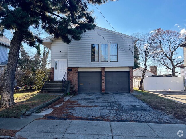 Apartments for Rent Near New York Institute of Technology