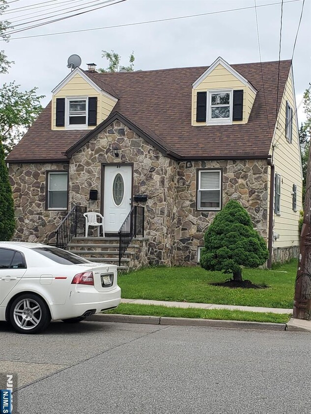 Primary Photo - 89 6th Ave
