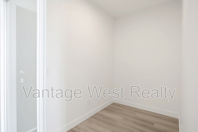 Building Photo - 1488 Bertram St