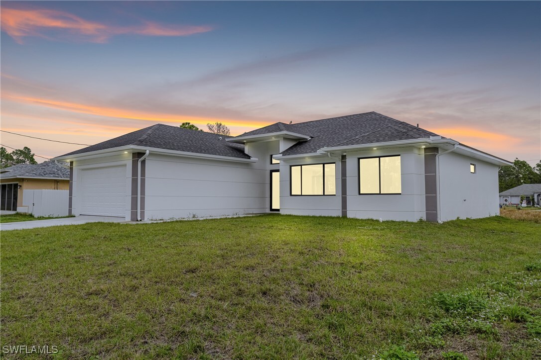 Foto principal - 809 Andover Ave S
