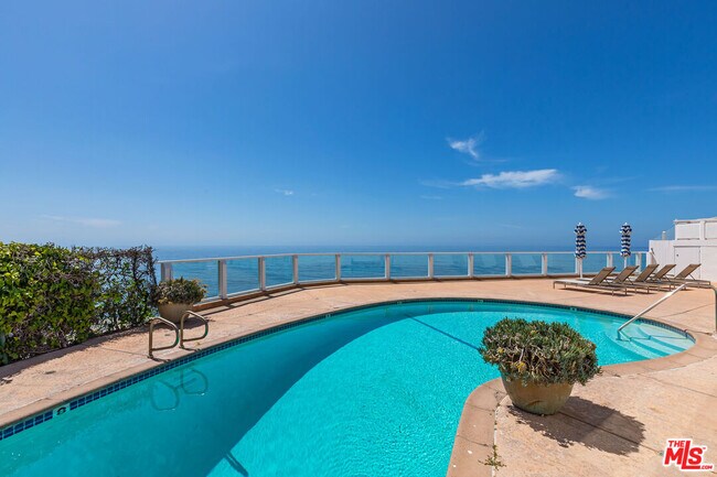 Foto del edificio - 27400 Pacific Coast Hwy