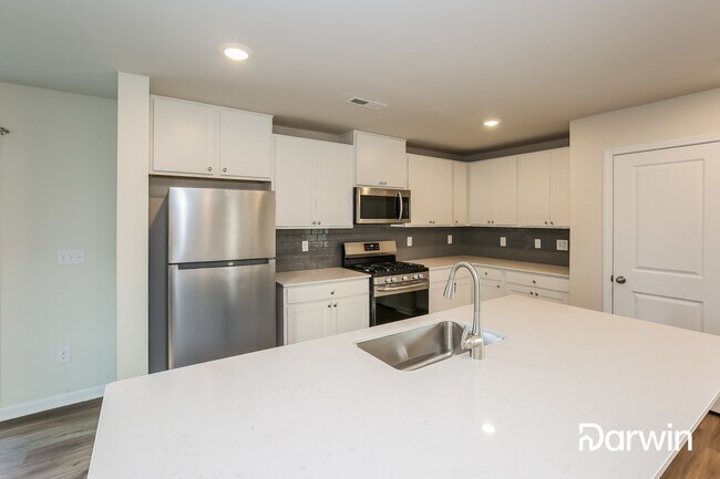 Building Photo - 130 Brentwood Dr, Statesville, NC 28625