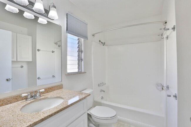 Building Photo - 4047 Truckee Ct