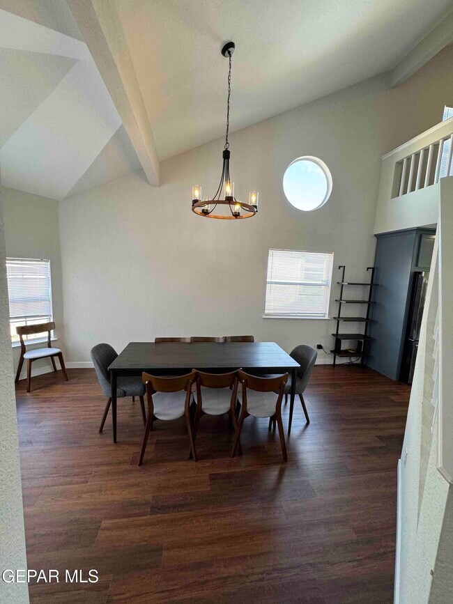 Building Photo - 7448 Plaza Taurina Dr