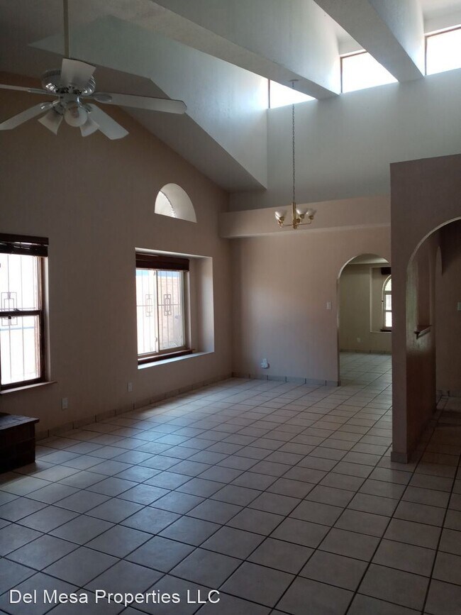 Foto del edificio - 3 br, 2 bath House - 5601 Stillbrooke Ave. NW
