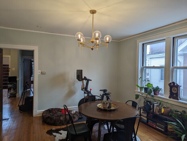 Foto del edificio - 2410 Bellevue Ave