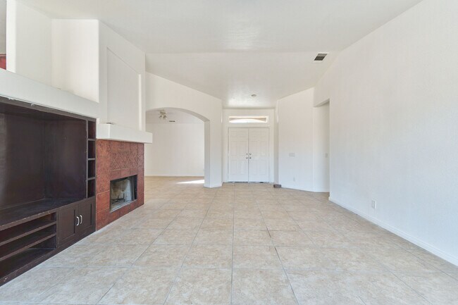 Building Photo - 79830 Dandelion Dr