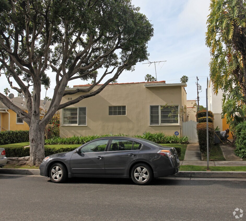 Building Photo - 818 20th St