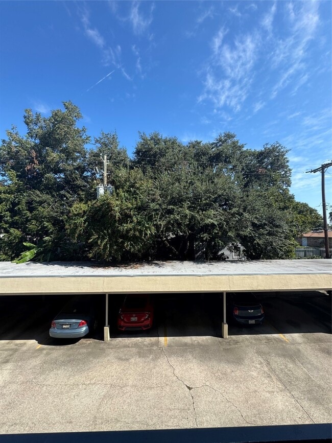 Foto del edificio - 921 Marine Dr