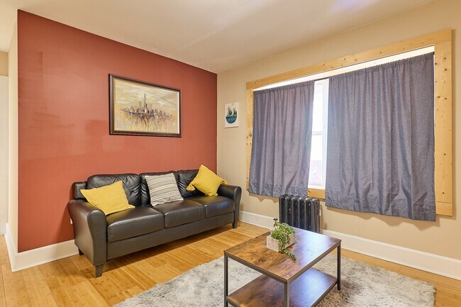 Building Photo - 198 Court St