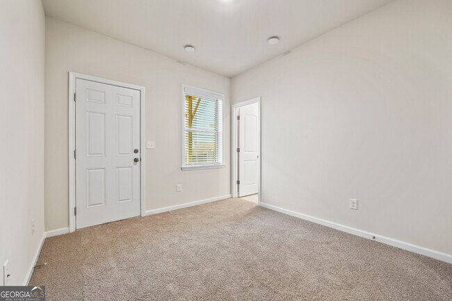 Building Photo - 135 Matson Run SW