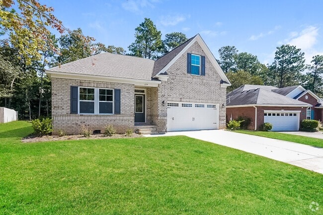 Building Photo - 224 Bainbridge Dr